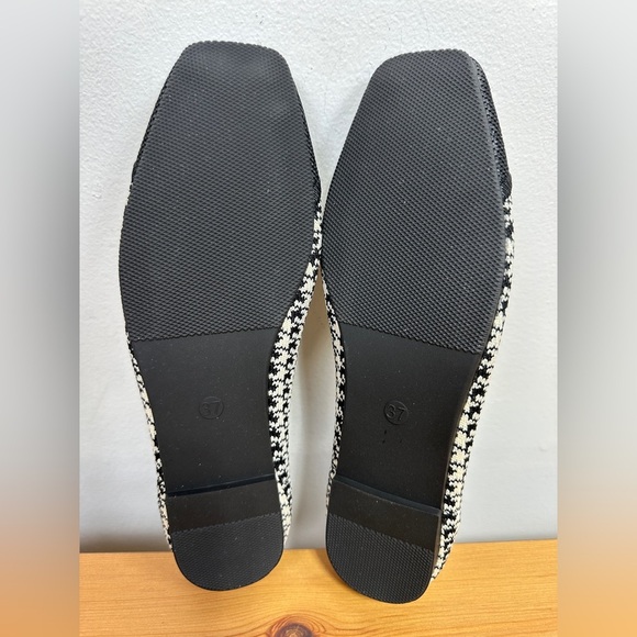 Houndstooth Knit Cap Toe Ballet Flats | Black & White | Size 6.5 - Picture 4 of 5